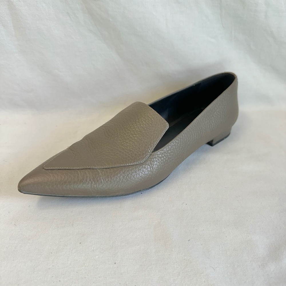 Everlane taupe leather pointed loafers